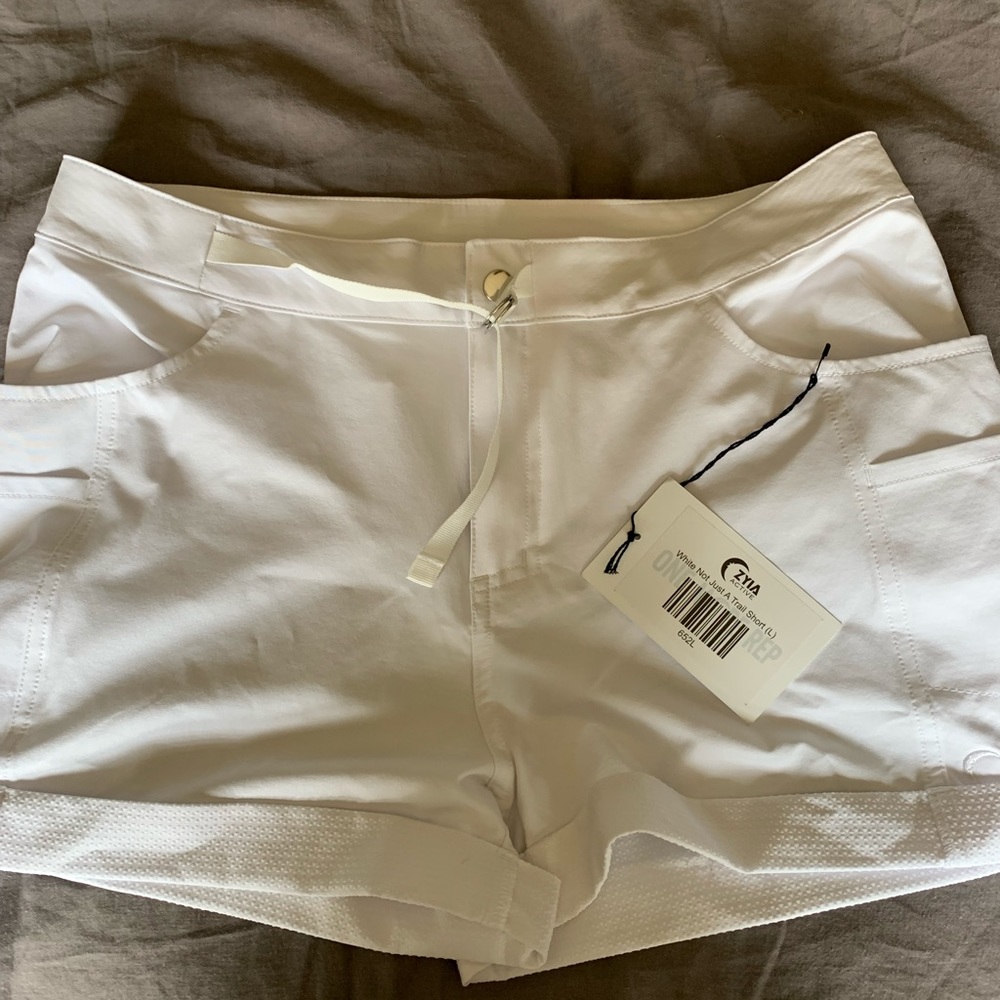 Super cute Zyia Active shorts.